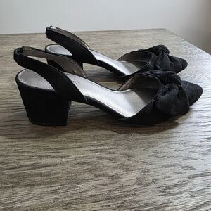 Elegant Black Slingback Heels - Size 7.5M
